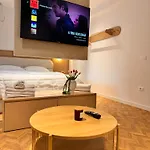 Noon Apartment Tirana