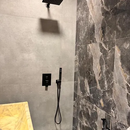 Апартаменты Noon Тирана